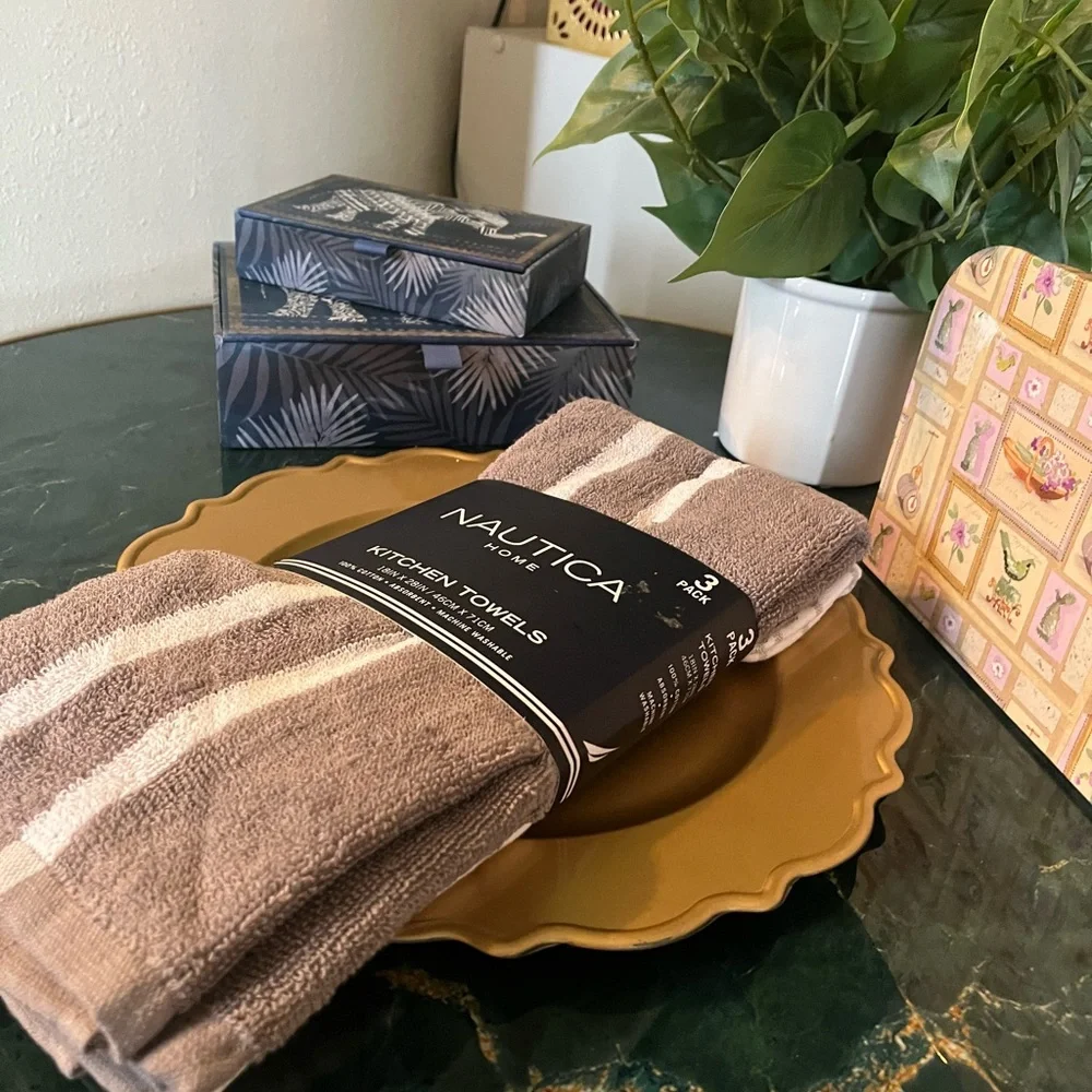 Nautica Home Gray and White  pack 3 Kitchen Towels style